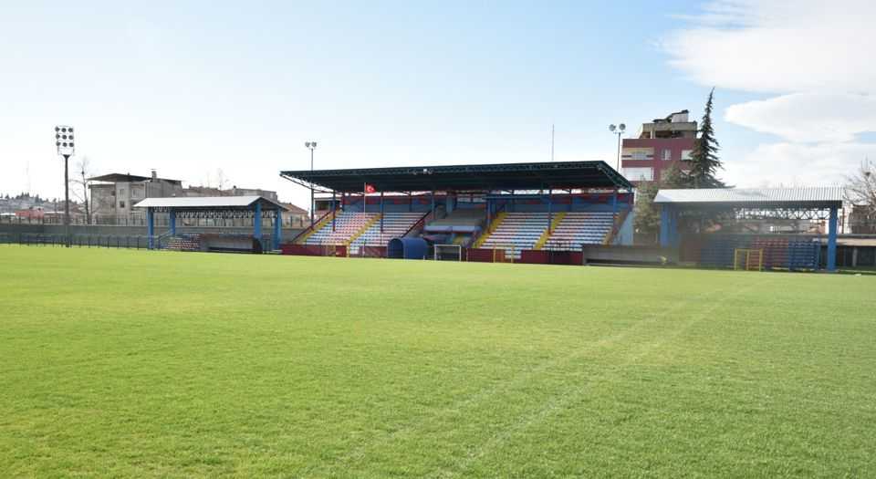 Bursa Mustafakemalpaşa İlçe Stadı yenilendi