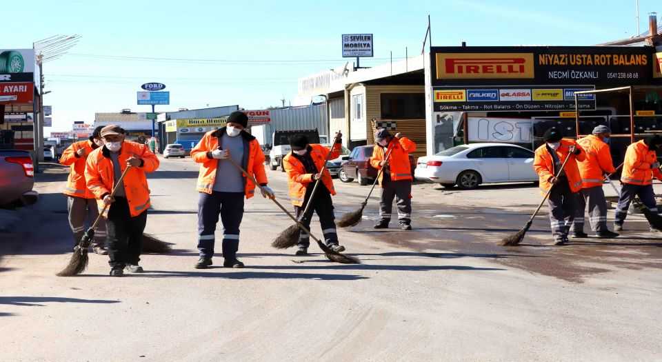 Aksarayın cadde ve sokaklarında tazyikli temizlik