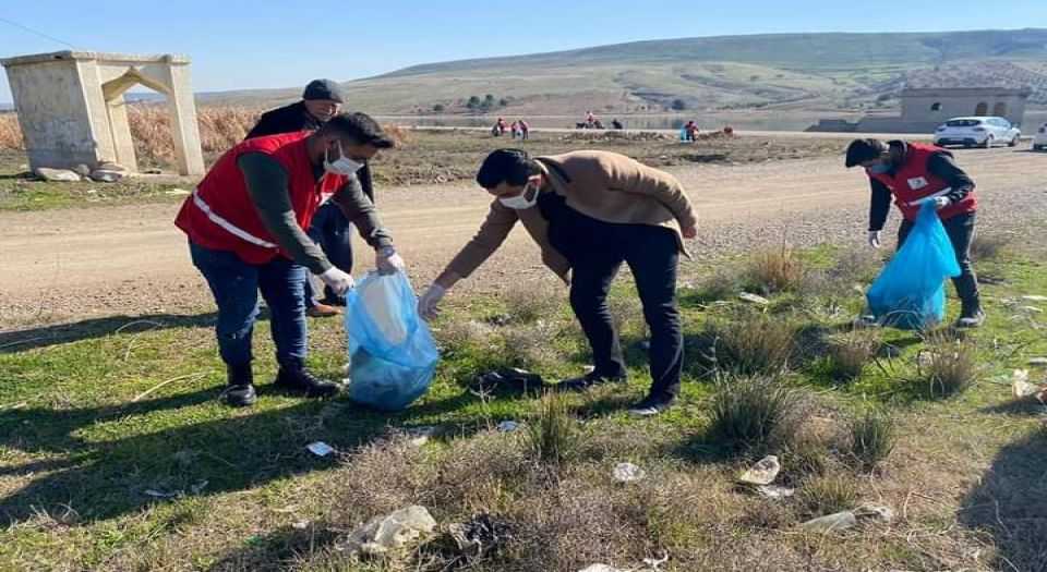 Kiliste gönüllü gençler Seve Barajında temizlik yaptı