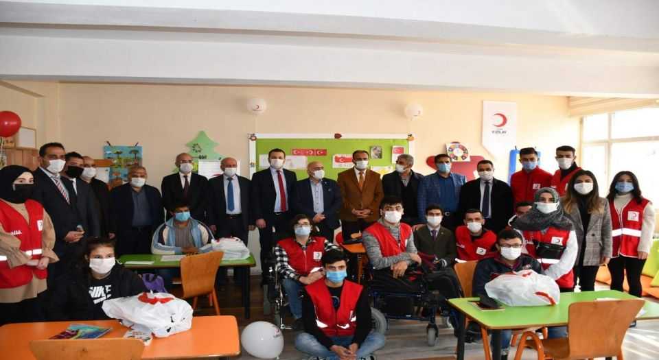 Türk Kızılayı Siirtte özel öğretim sınıfı açtı
