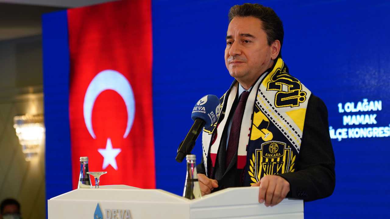 Babacan, MHP lideri Bahçeliye yüklendi