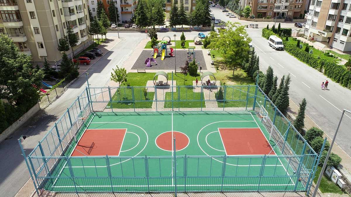 Kayseri Talas’ta spor sahaları yenileniyor