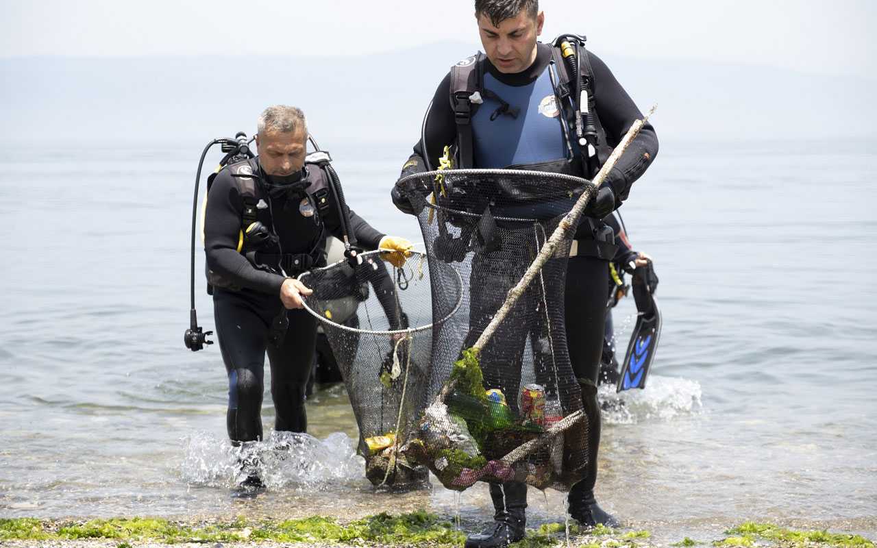 Bursagaz çevre takımı Mudanya sahilinde tüplü dalış yaptı
