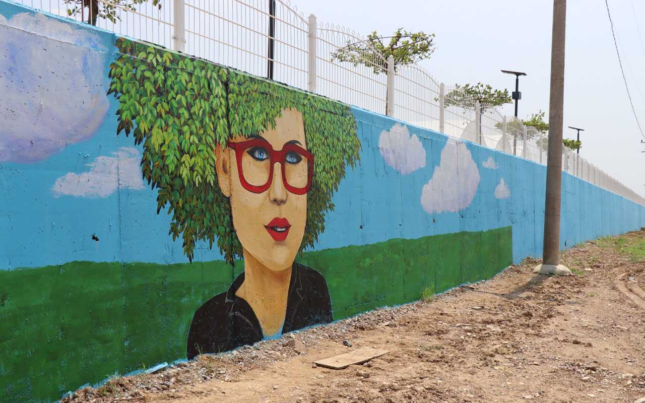 Kocaeli İzmit’te yaşam bahçesinin duvarları renkleniyor
