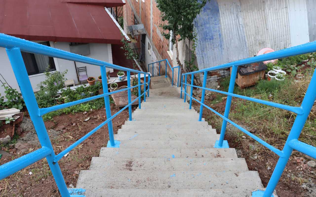 İzmit Belediyesi’nden Yenimahalle’ye yeni merdiven
