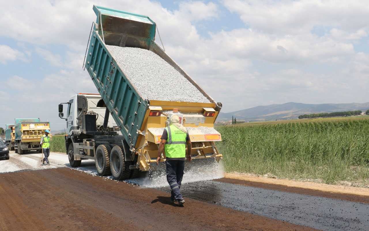 Manisa Salihli kırsalında asfalt çalışması