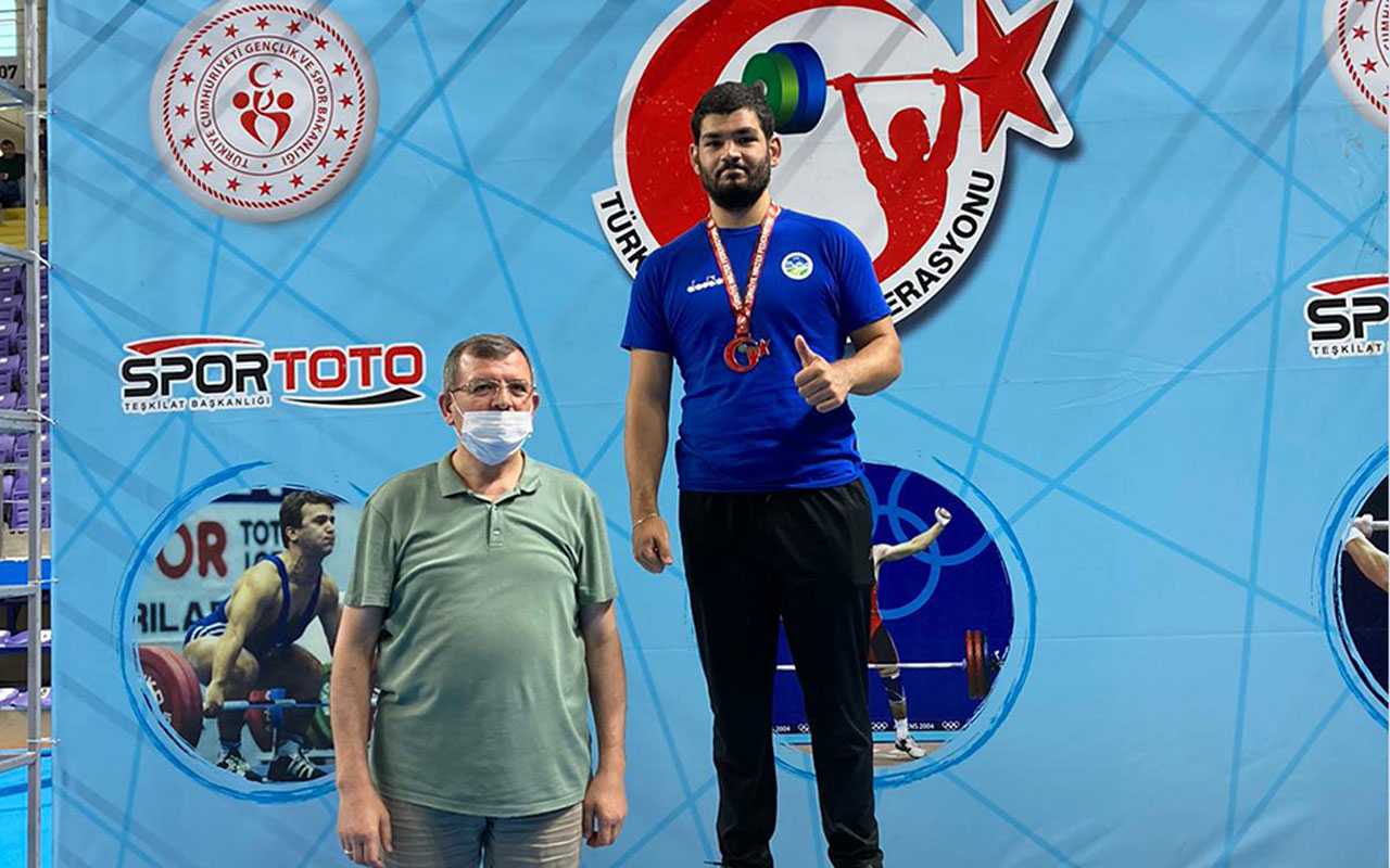 Sakaryalı halterci Türkiye Şampiyonu