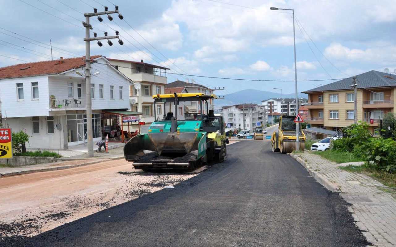 Kocaeli’de Gölcük Anafartalar Caddesi asfaltlandı