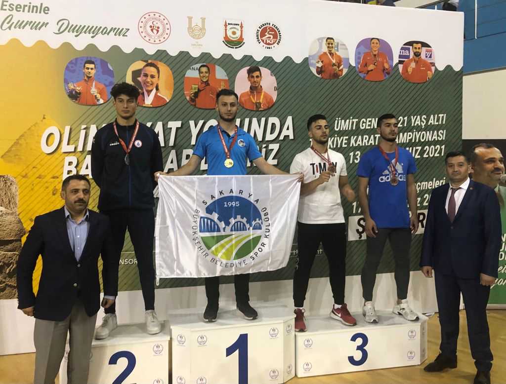 Sakaryalı karateci Türkiye şampiyonu