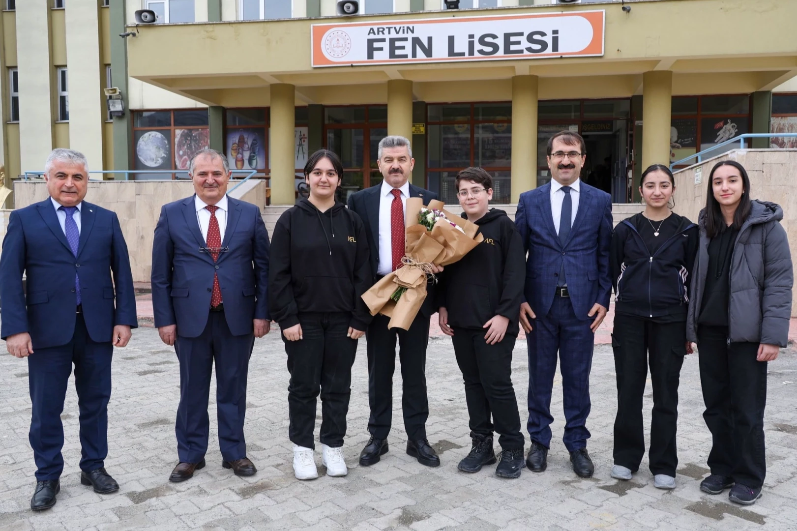 Artvin Valisi Ergün, Fen Lisesi