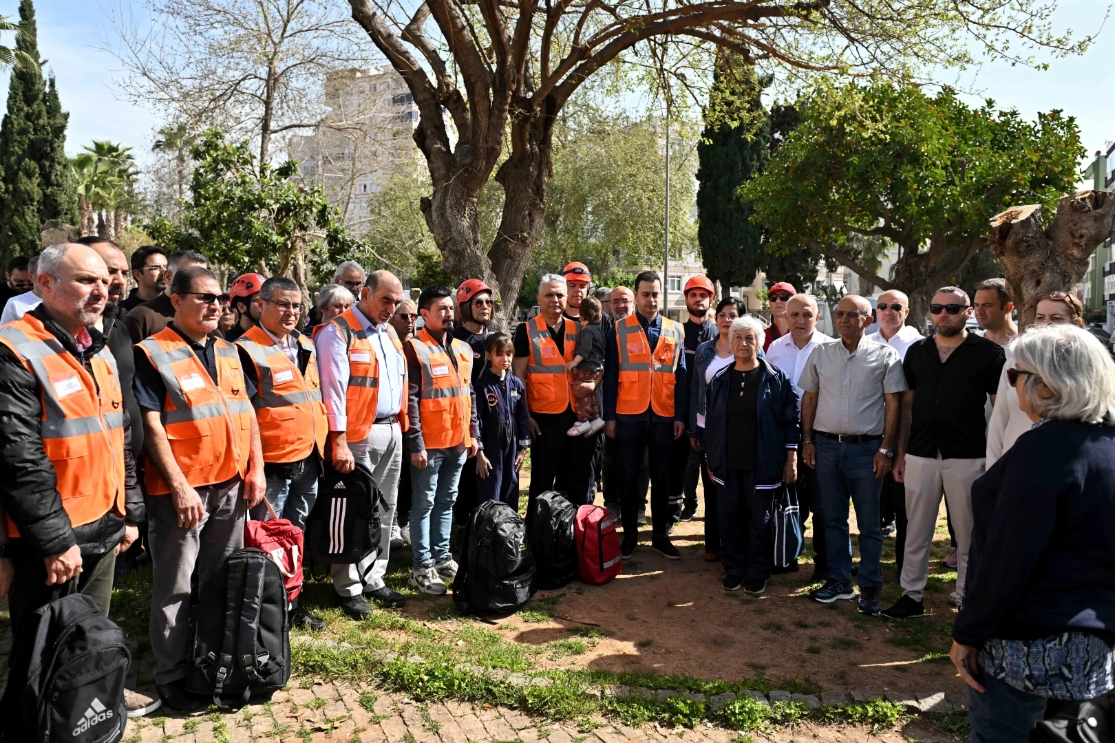 Antalya Muratpaşa’da afet tahliye tatbikatı gerçekleşti