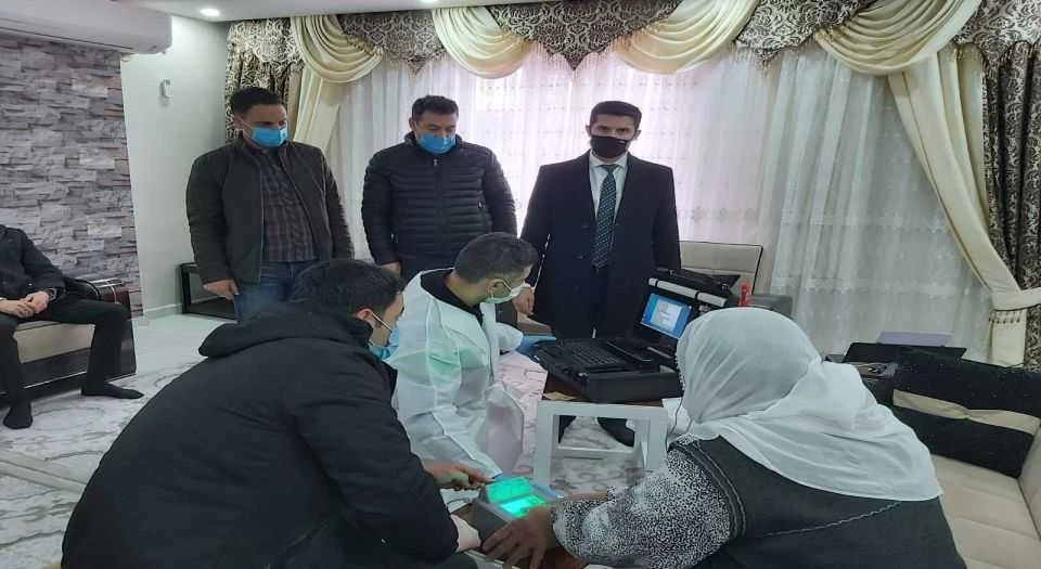 Batmanda şehit ve gazi yakınların kimlikleri evde yenileniyor
