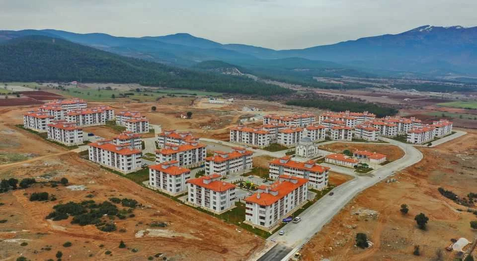 Denizli Büyükşehirden depremzedeler için seferberlik
