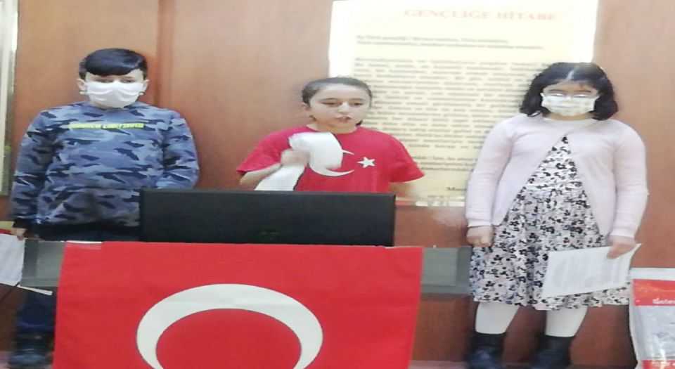Sivasta Rauf Orbay öğrencileri İstiklal Marşını okudu