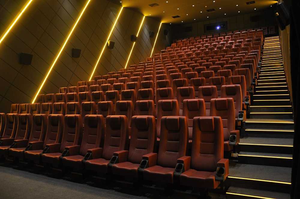 Bursada sinema salonlarının açılışı 12 Mayısa ertelendi