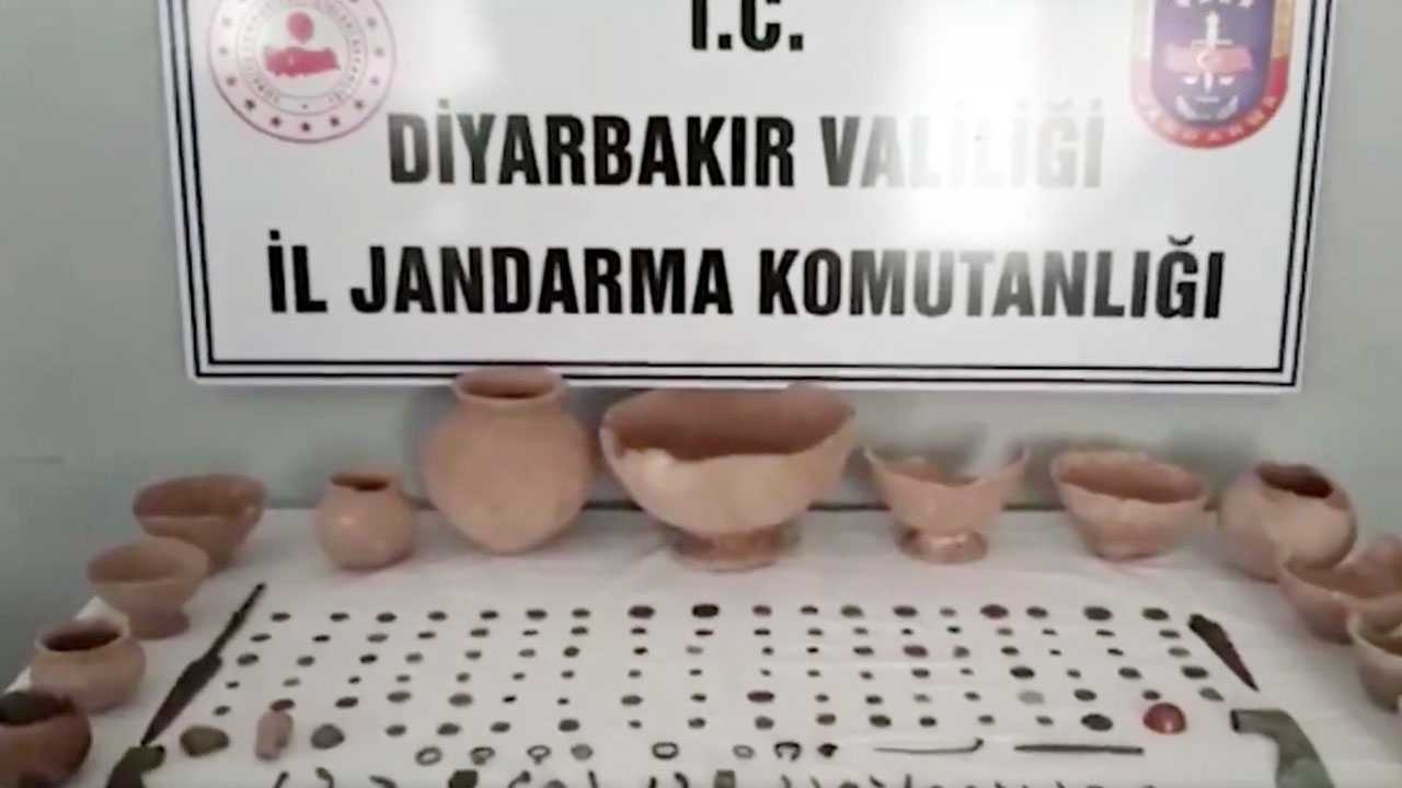 Diyarbakır Jandarmasından tarihi eser kaçakçılarına suç üstü