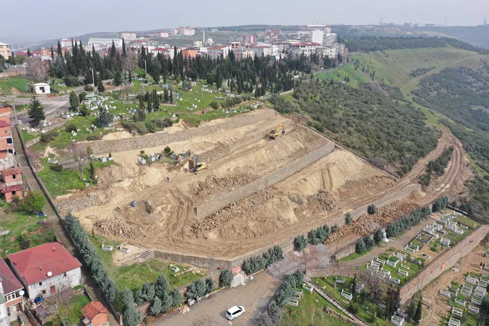 Kocaelide Dilovası mezarlıklarında son rötuşlar