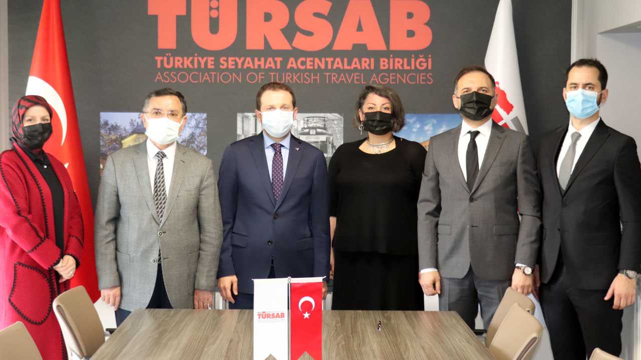 AK Parti Bursa Milletvekili Kılıçtan turizm istişaresi