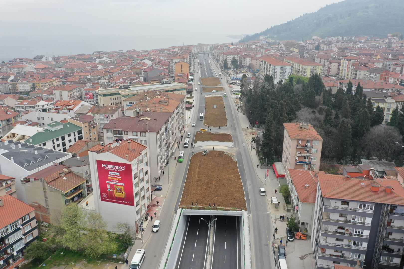 Karamürsel köprülü kavşağında çevre düzenlemesi