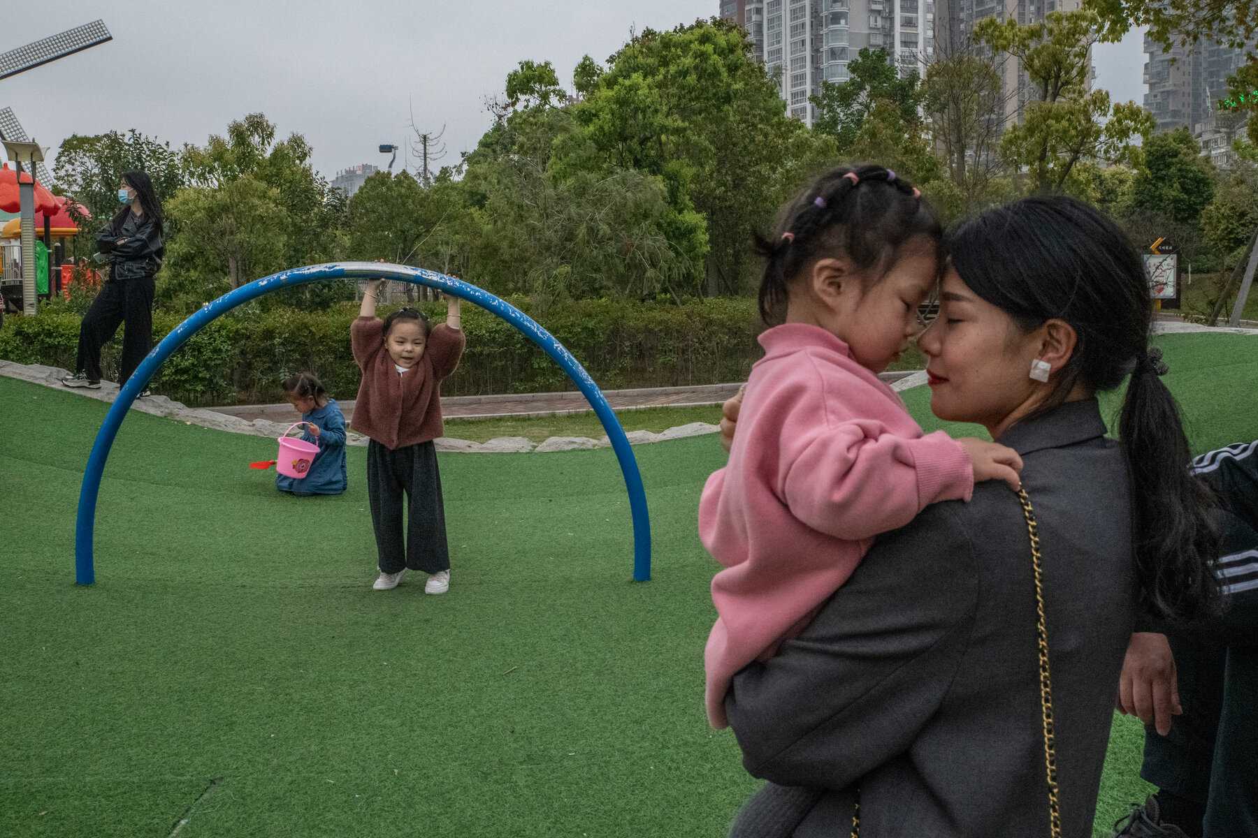 Çin’de ‘üç çocuk politikasına’ geçildi