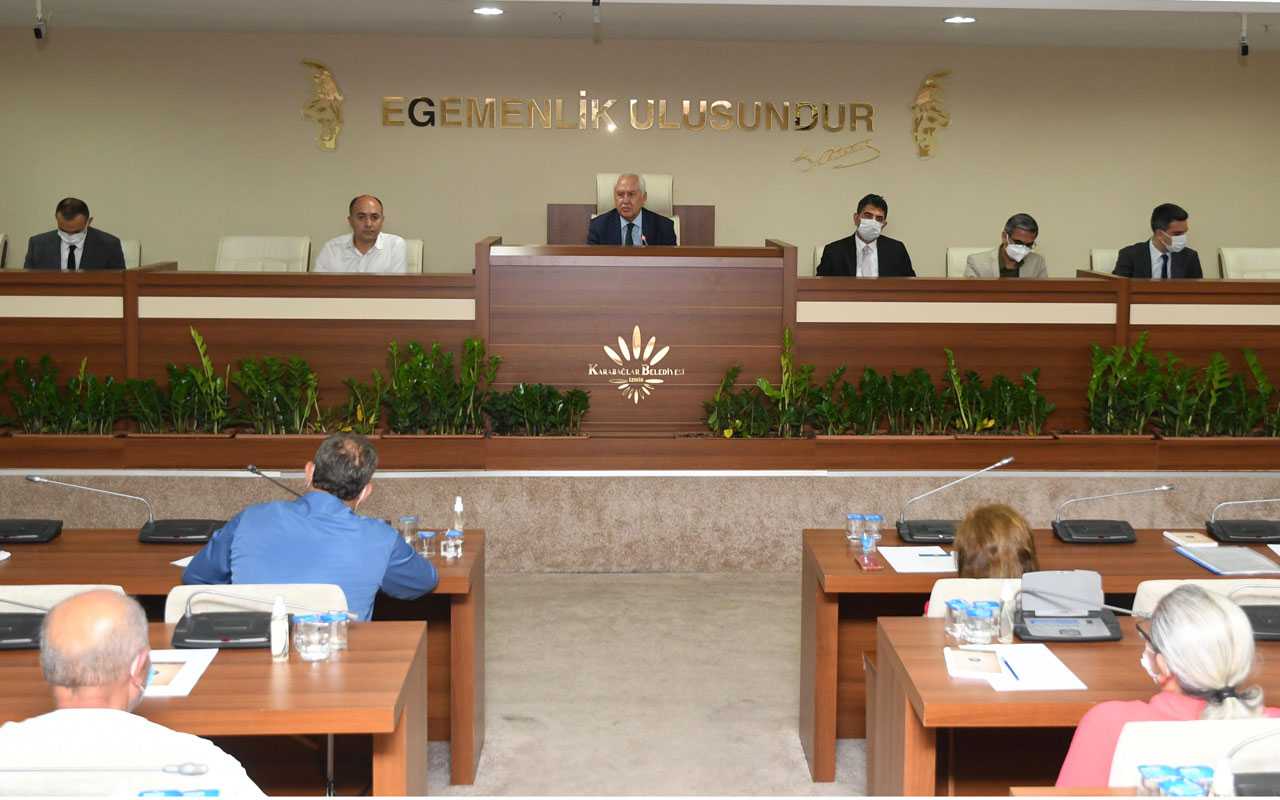 İzmir Karabağlar’da Başkan Selvitopu’dan talep toplantısı