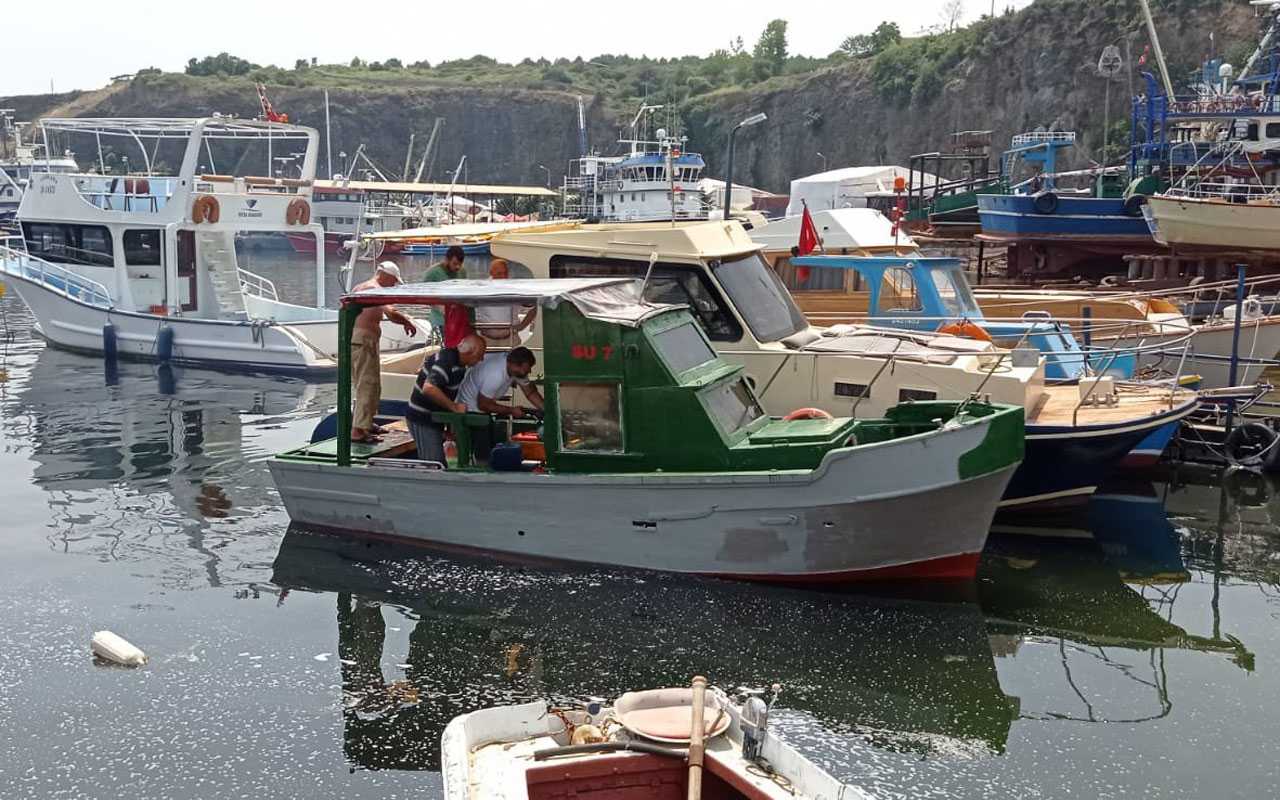 İstanbul Rumelifeneri sahilinde tekne yangınına anında müdahale