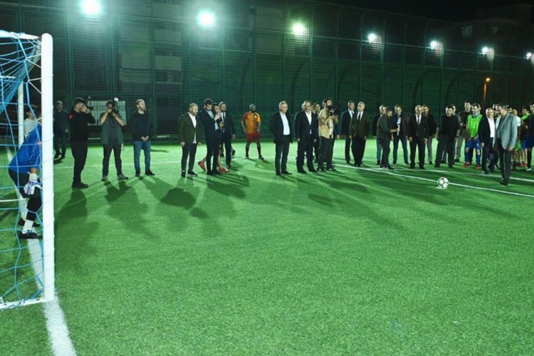 Bakan Kasapoğlundan Bursa Yenişehirdeki spor tesislerine ziyaret