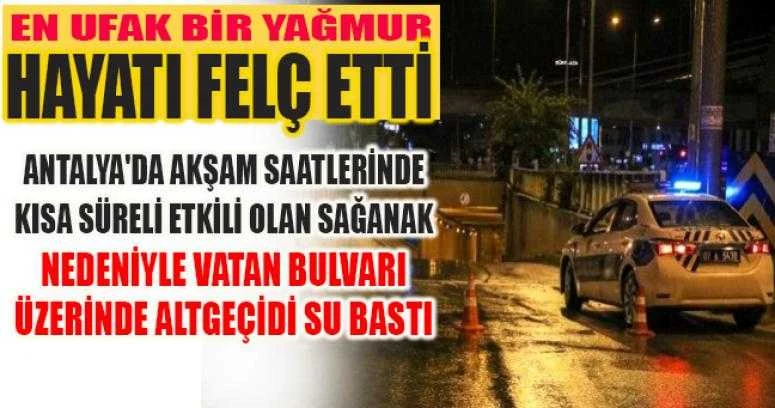 Atılan çöpler giderleri tıkadı, altgeçidi su bastı
