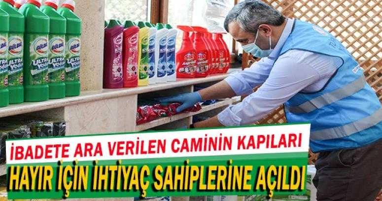 İbadete ara verilen caminin kapıları, hayır için ihtiyaç sahiplerine açıldı